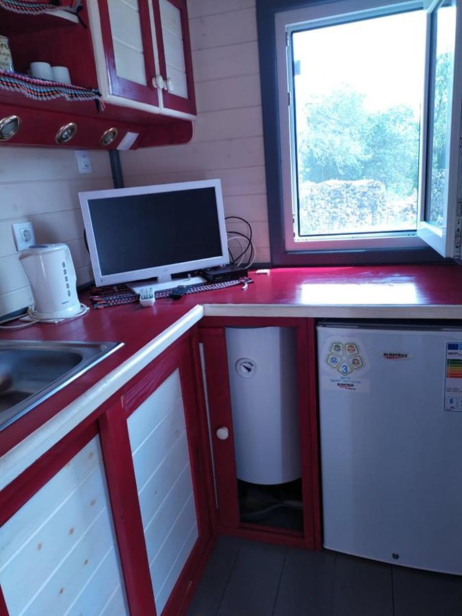 La Roulotte De Francine Affittacamere Chazeuil Esterno foto